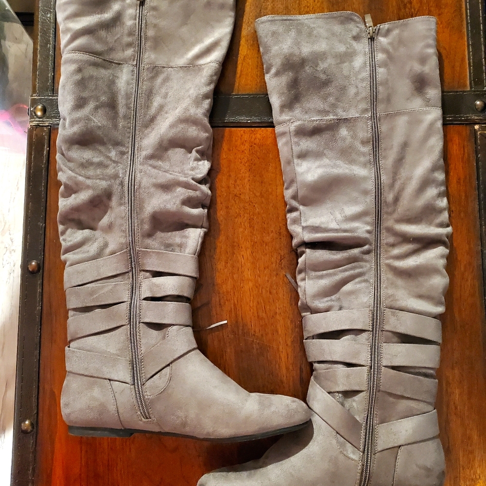Amorie Flat Boots